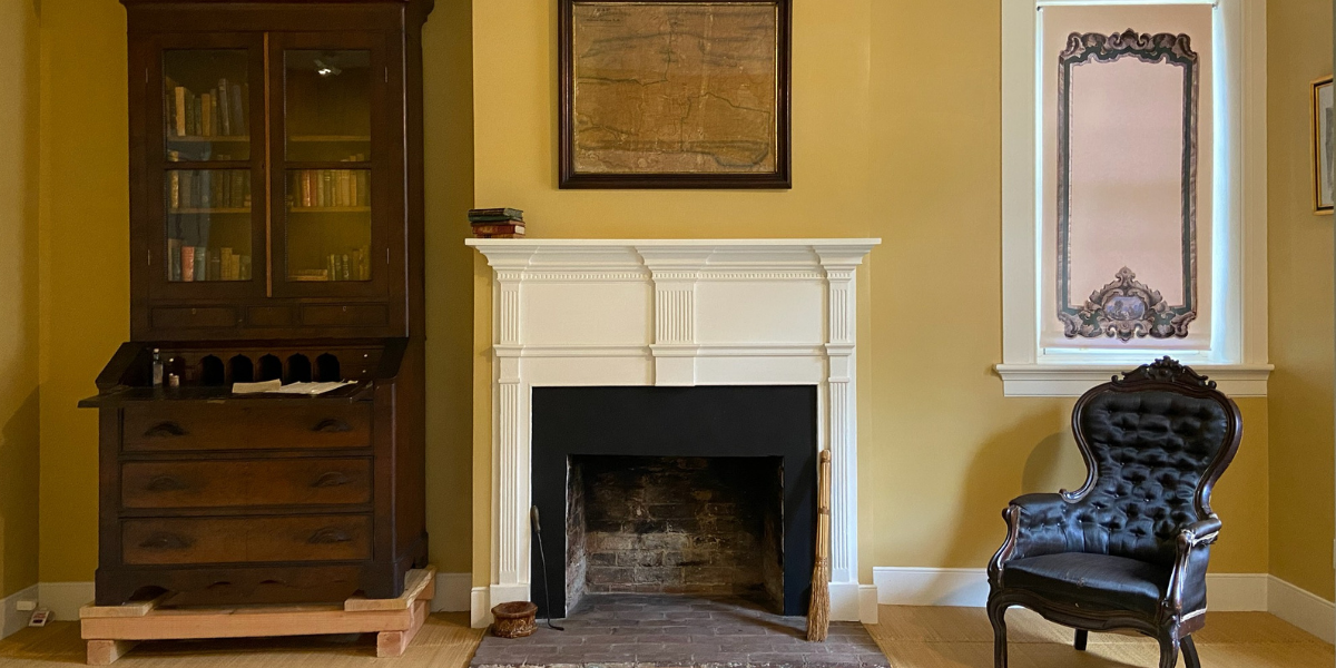 Parlor inside the house.